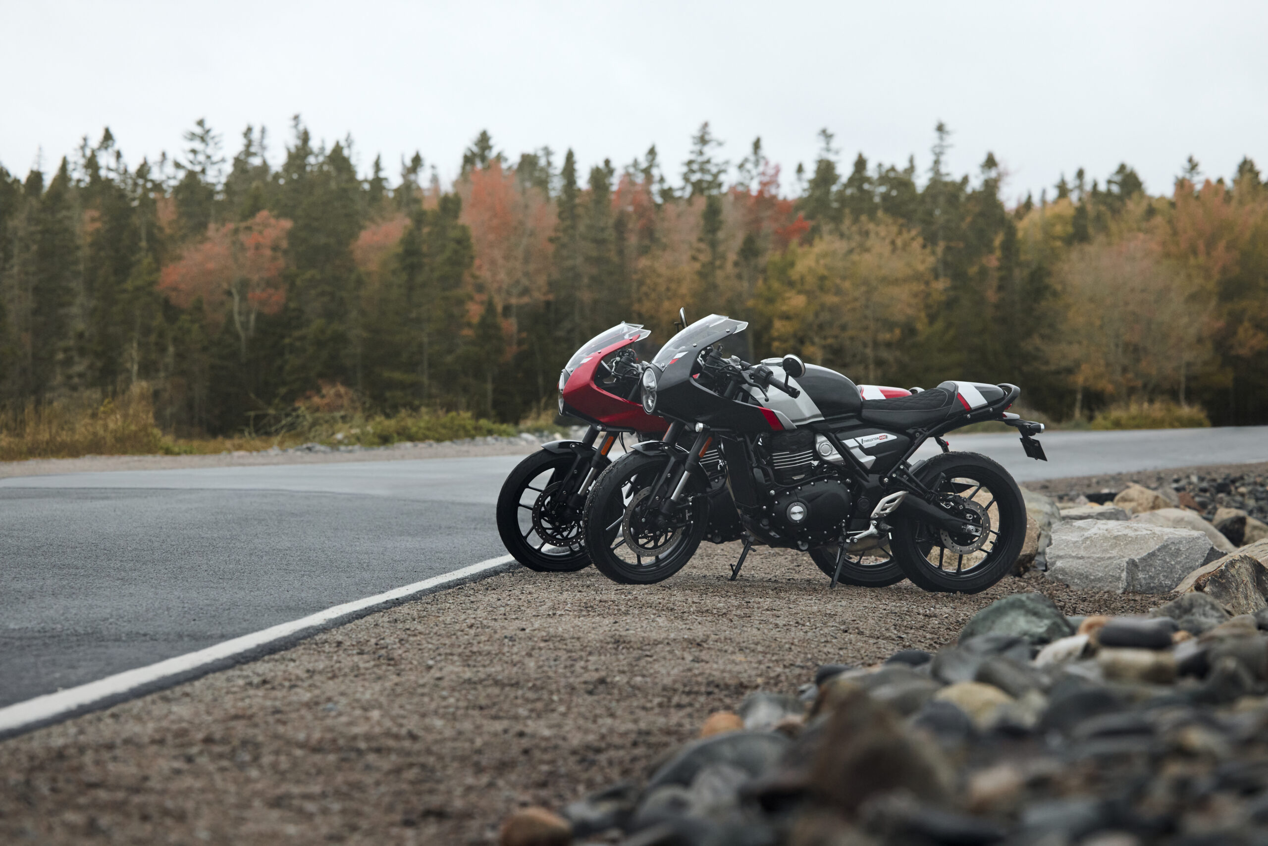 Od flat tracku po café racer - Triumph rozšiřuje řadu 400